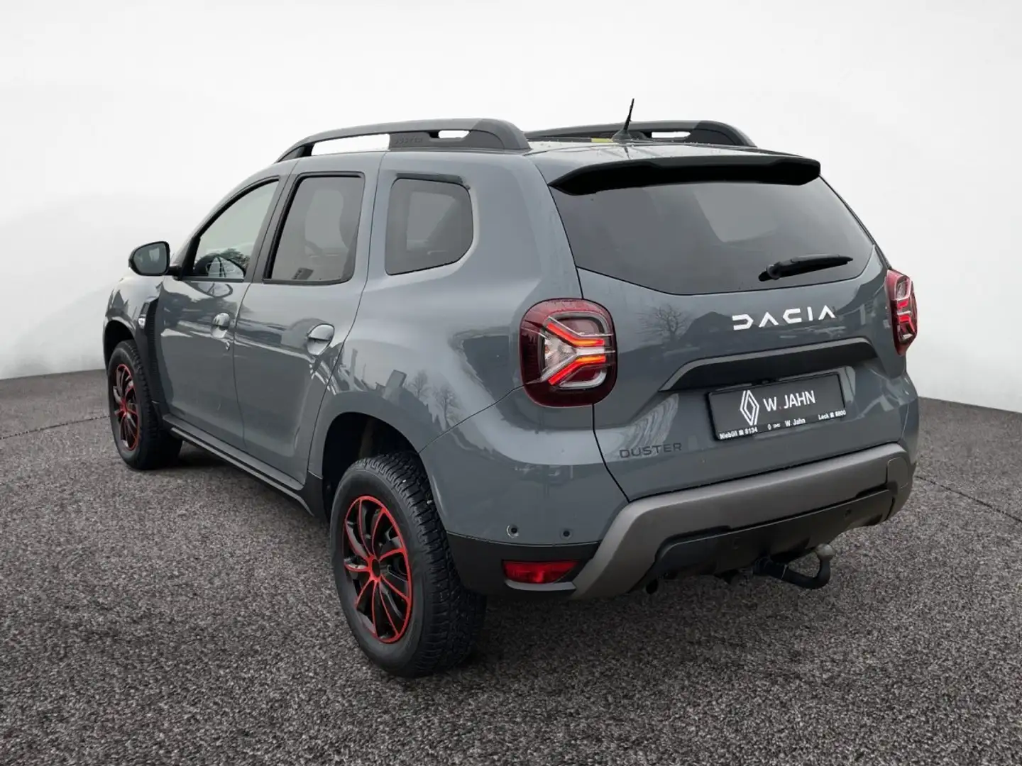 Dacia Duster II JOURNEY TCE 150 EDC Grau - 2