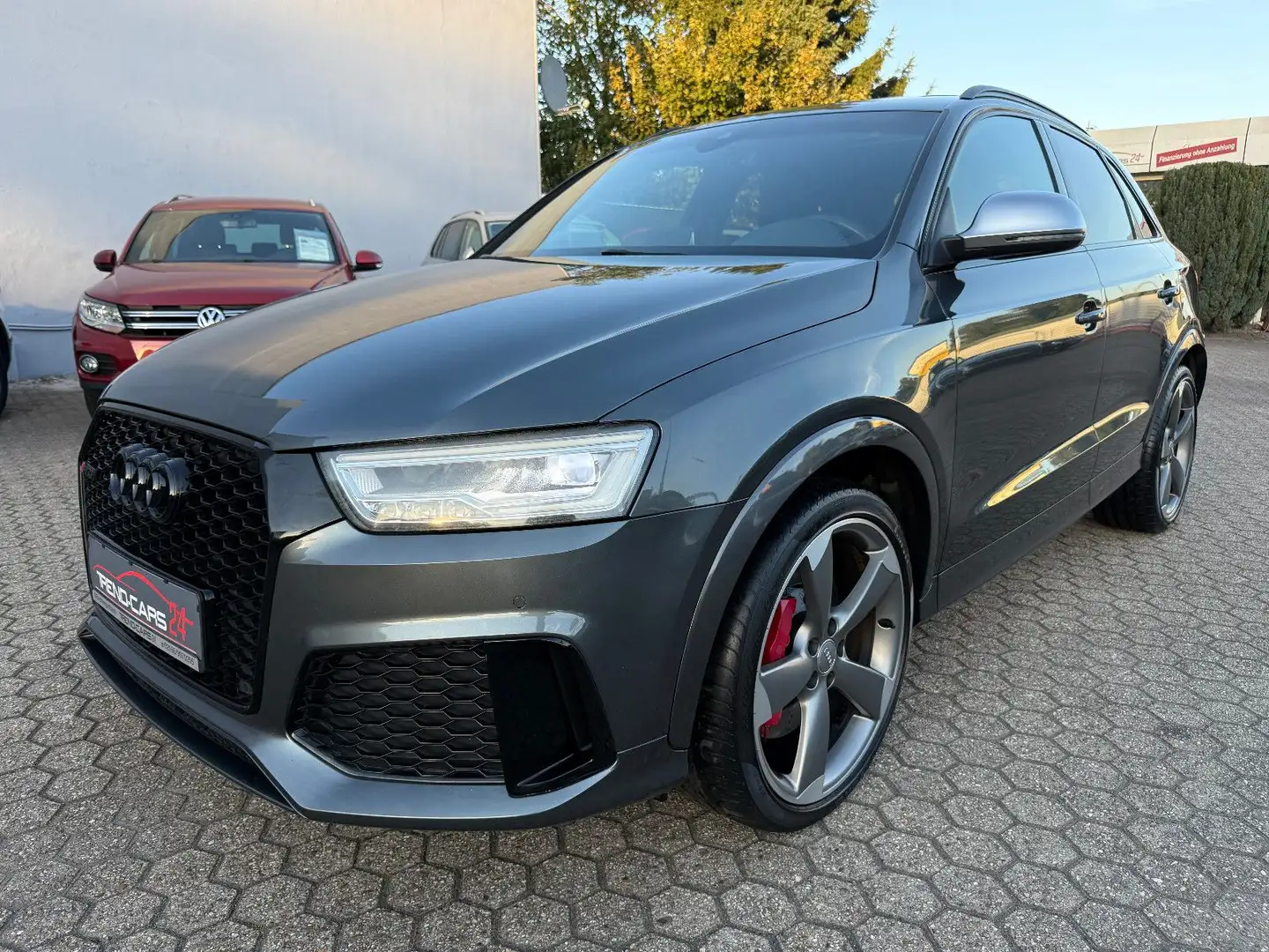 Audi RS Q3 RS Q3 2.5 TFSI quattro*AHK*PANO* Grau - 1