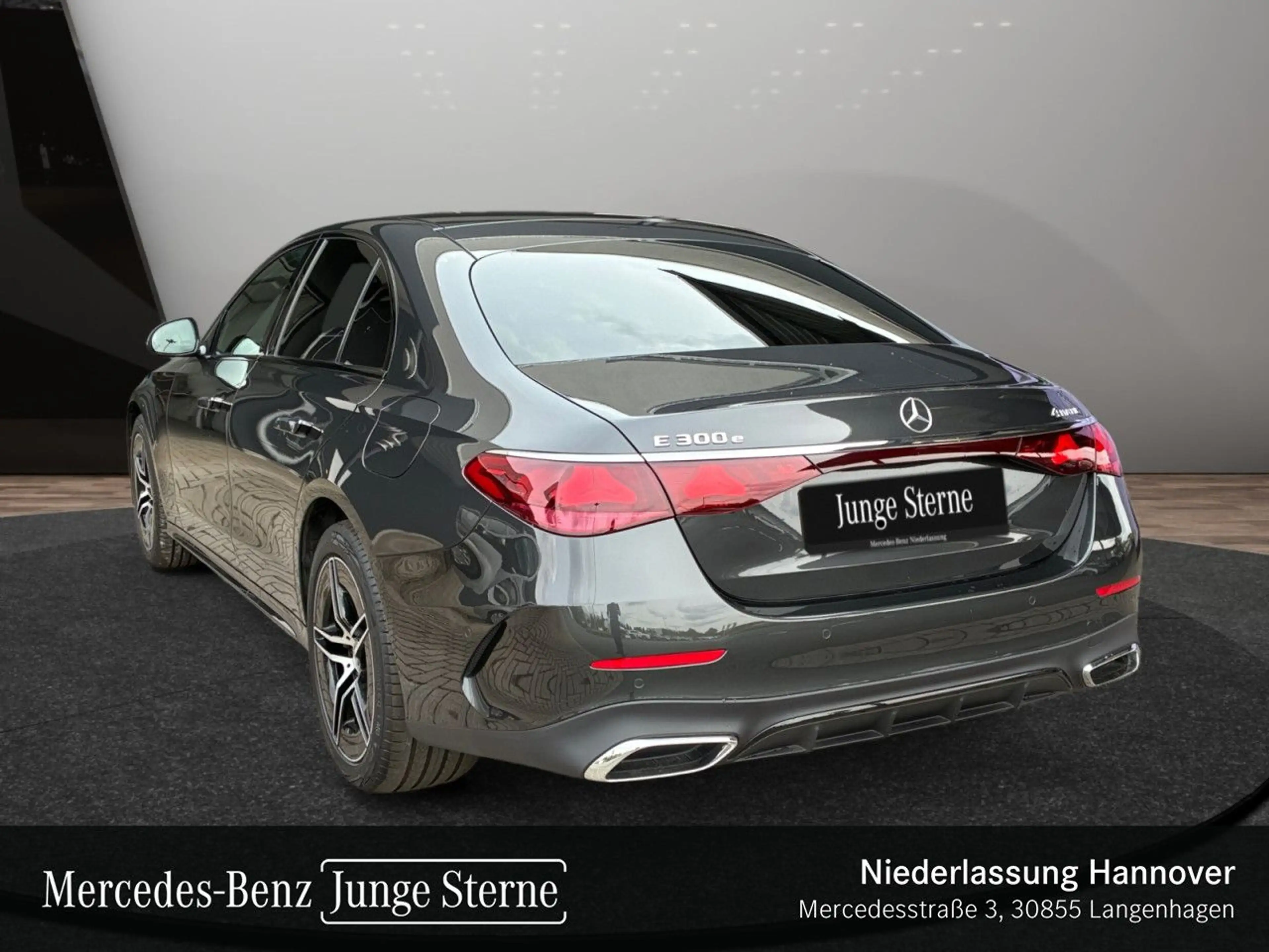 Mercedes-Benz E 300 e 4M AMG Distr. LED AHK Night Kamera PTS 9G — photo 10