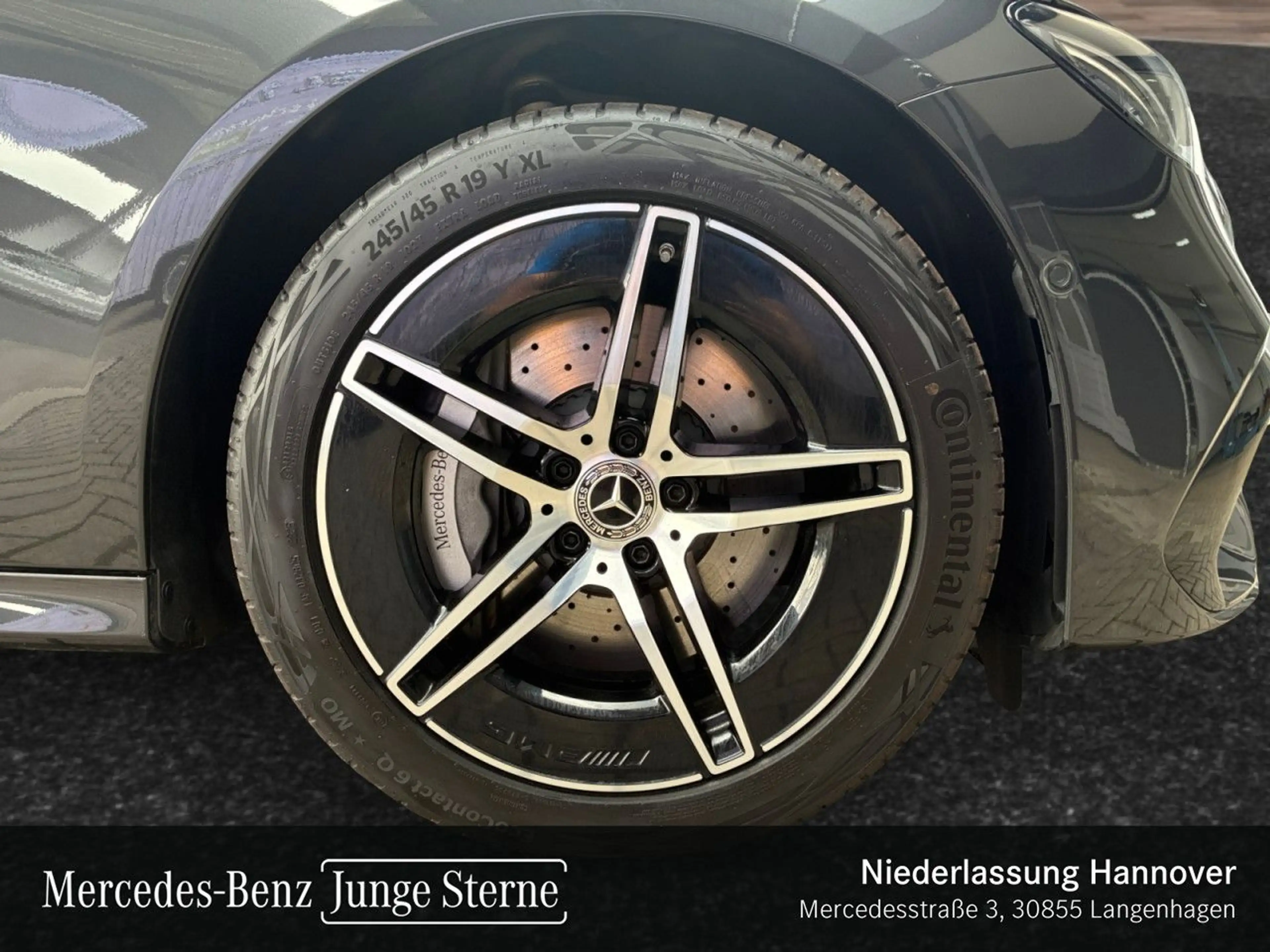 Mercedes-Benz E 300 e 4M AMG Distr. LED AHK Night Kamera PTS 9G — photo 6