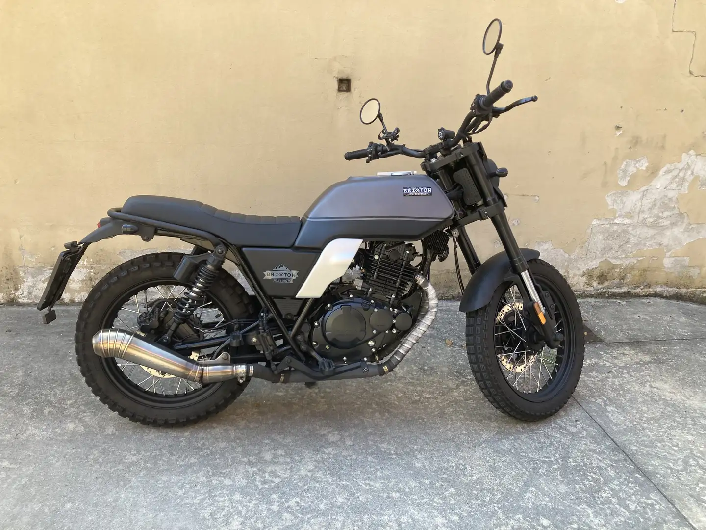 Brixton Glanville 250 X - 1