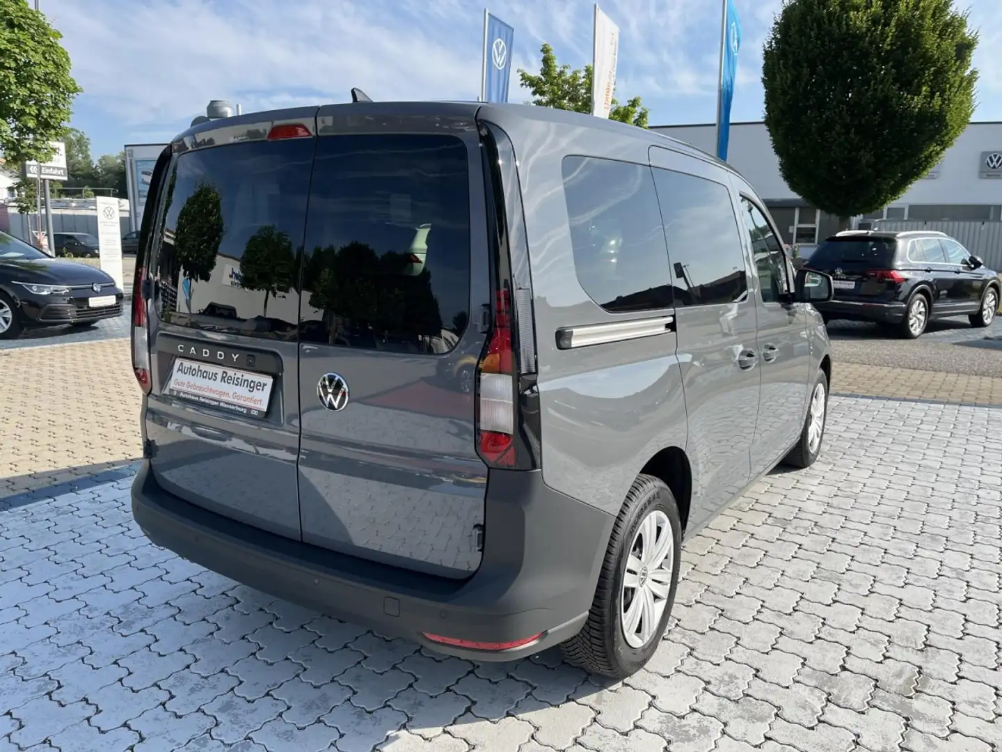 Volkswagen Caddy 2.0 TDI (RearView,LaneAssist) Klima Grau - 2