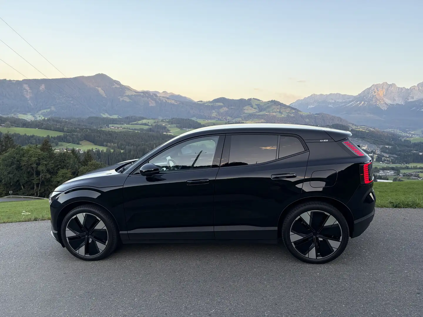 Volvo EX30 Single Motor Extended Range 69kWh Plus - 2