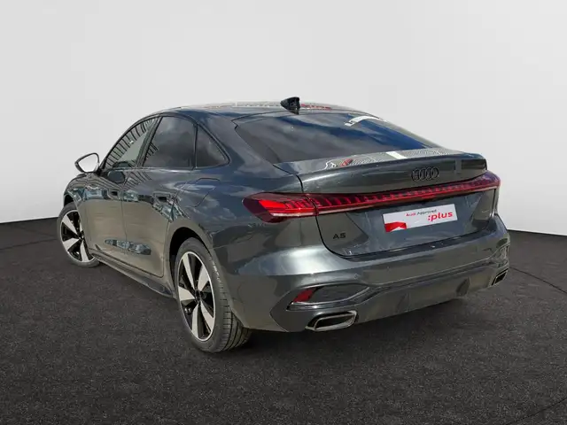 Audi A5 view 3