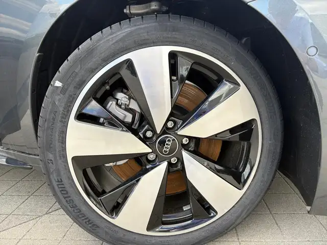 Audi A5 view 11