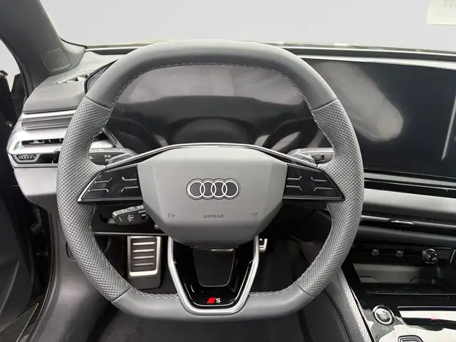 Audi A5 view 4