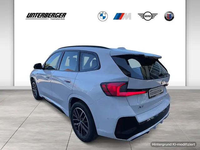 BMW X1 view 4