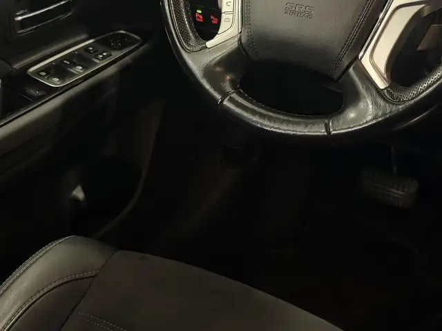 Mitsubishi Outlander view 21