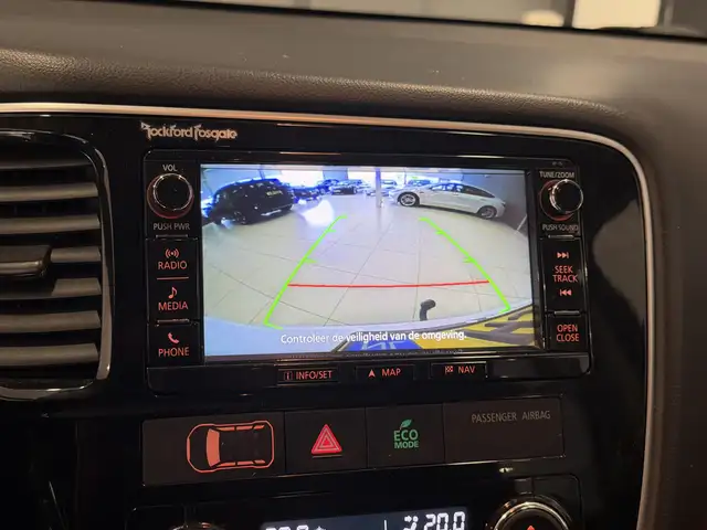 Mitsubishi Outlander view 29