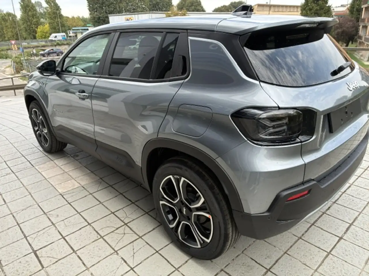 Jeep Avenger 1.2 e-hybrid mhev Summit fwd 110cv edct6, миниатюра 2