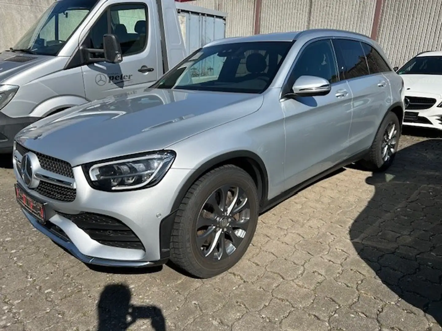 Mercedes-Benz GLC 220 d 4M AMG/19"/LED/Kamera/Distronic/AHK/ Silber - 1