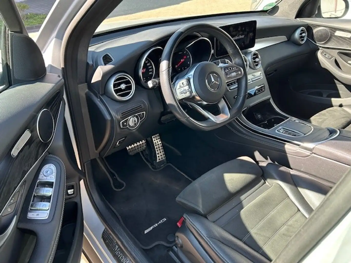 Mercedes-Benz GLC 220 d 4M AMG/19"/LED/Kamera/Distronic/AHK/ Silber - 2