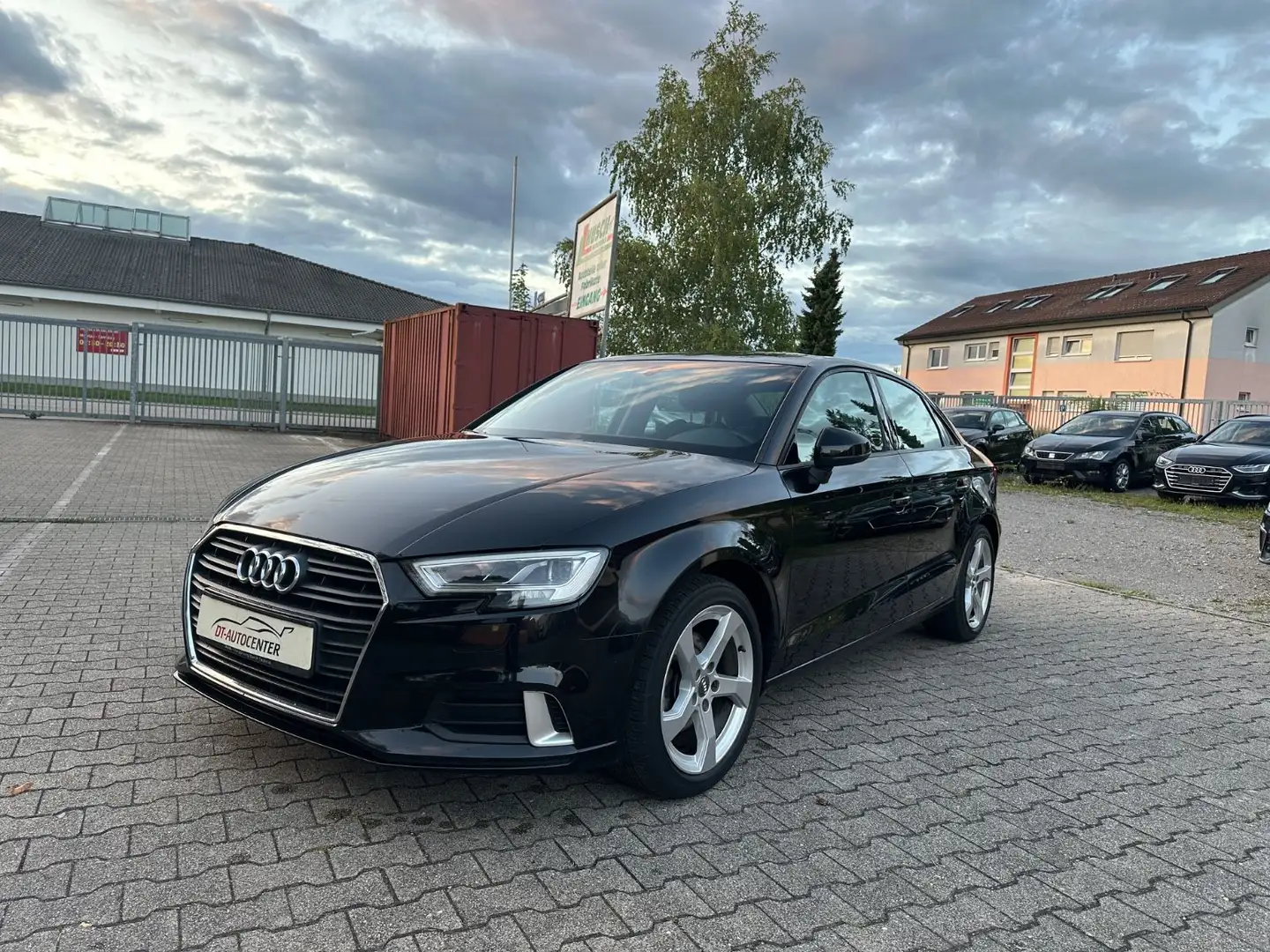Audi A3 Limousine 30 TDI sport Schwarz - 1