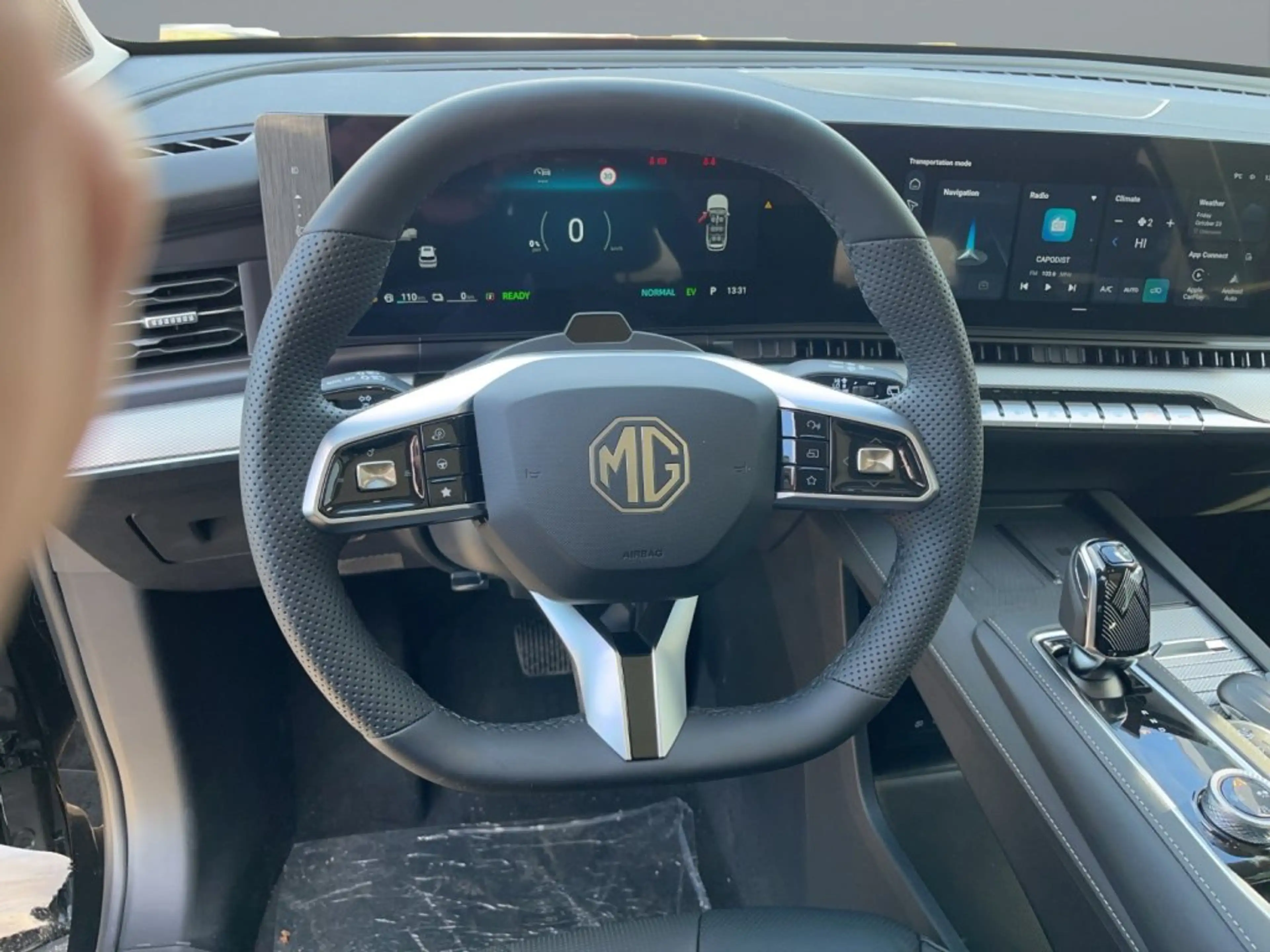 MG MGS9 PHEV Luxury MY25 — photo 13