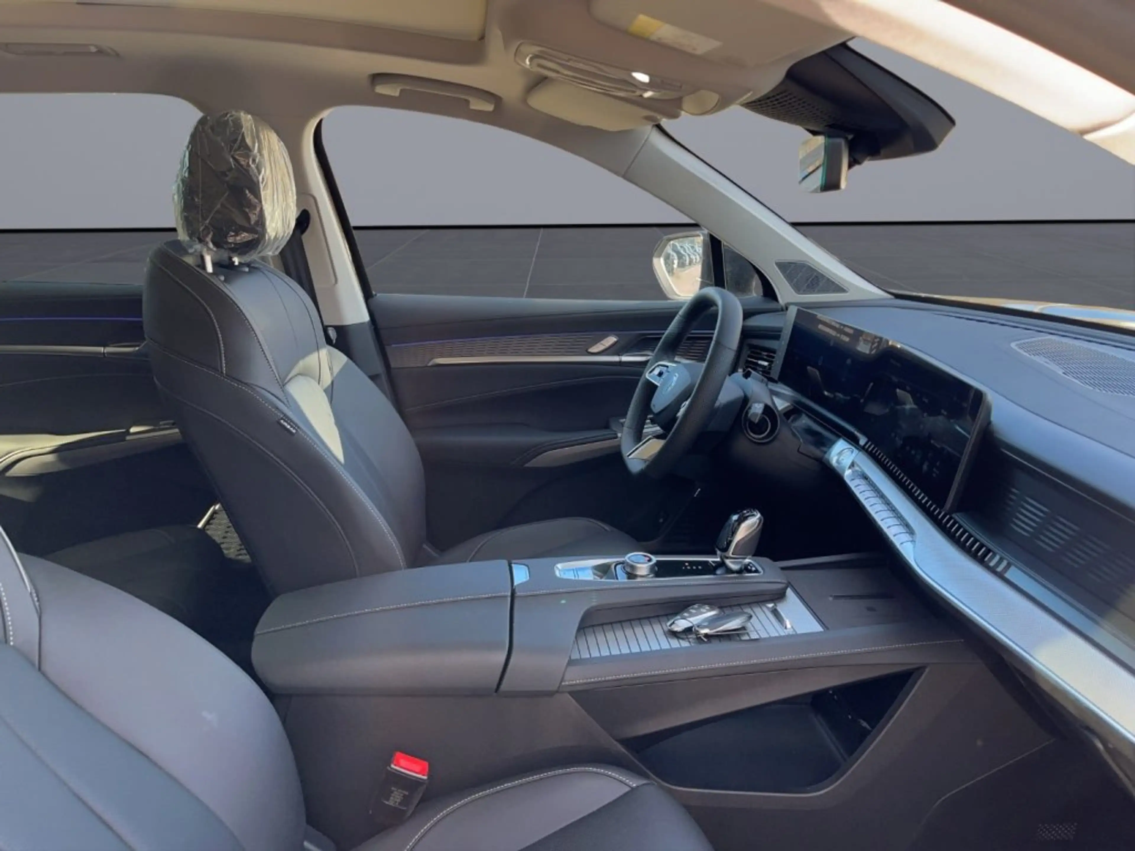 MG MGS9 PHEV Luxury MY25 — photo 12