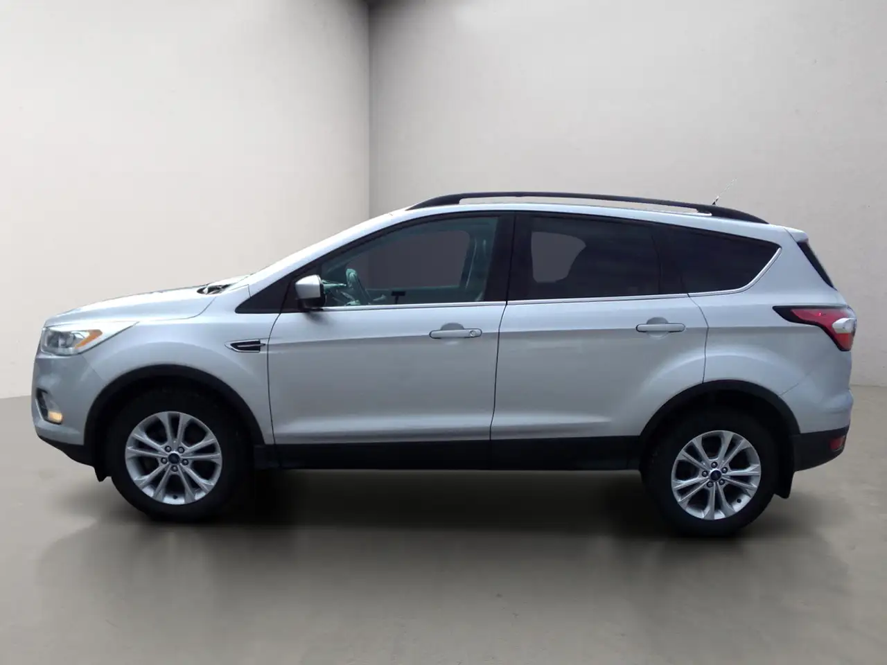 Ford Escape снимка Ford Escape