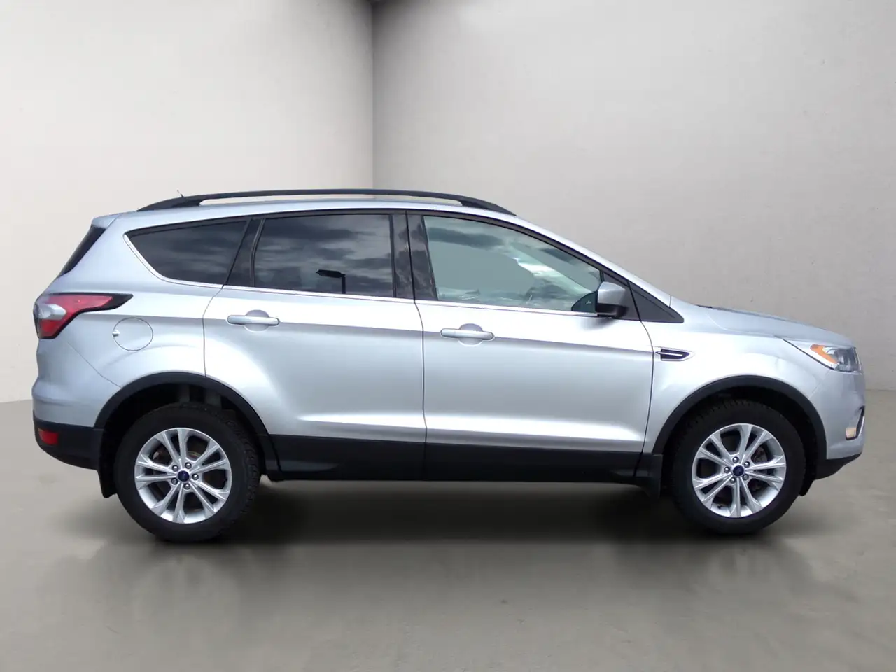 Ford Escape снимка Ford Escape