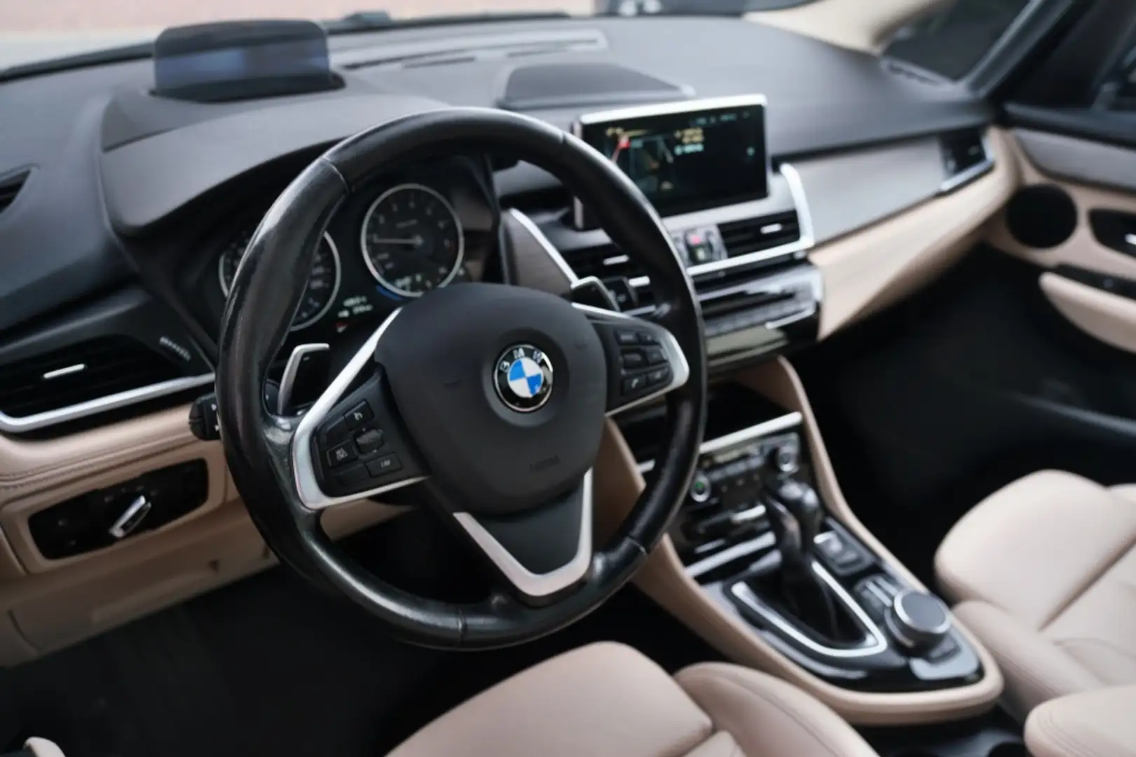 BMW 220 2-serie Gran Tourer 220i High Exec. Pano, Leder, H Braun - 2
