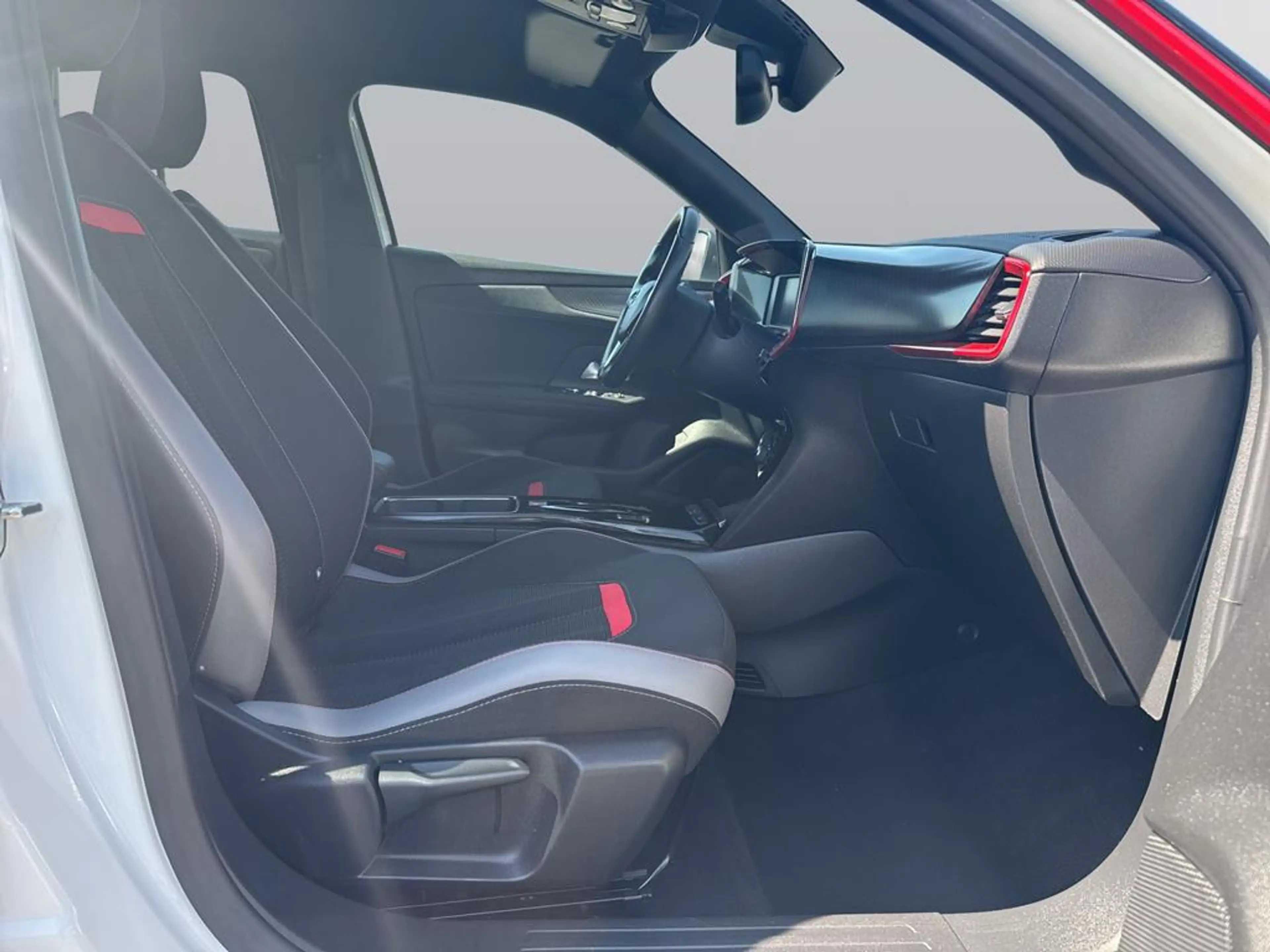 Opel Mokka-E 136 PS GS Line — photo 13