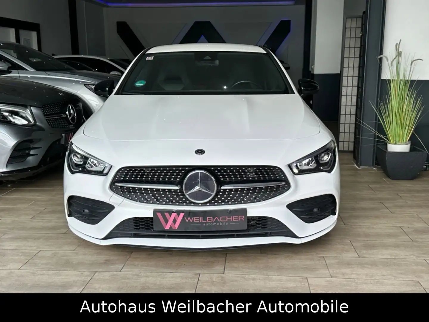 Mercedes-Benz CLA 200 AMG Line *M-Bux* Night * Weiß - 2