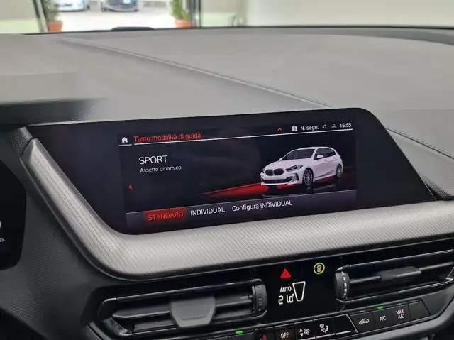 BMW 1 Series view 15