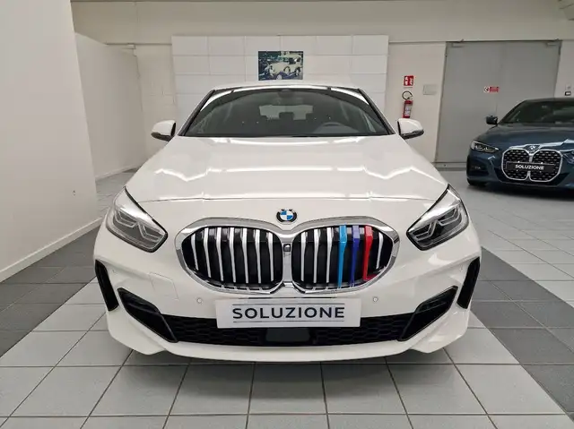 BMW 1 Series view 7