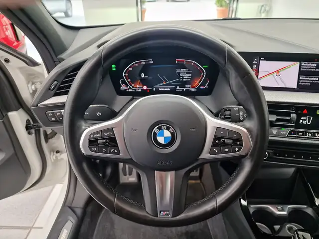BMW 1 Series view 11
