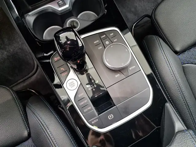 BMW 1 Series view 12