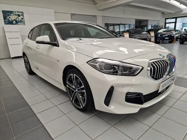 BMW 1 Series view 17