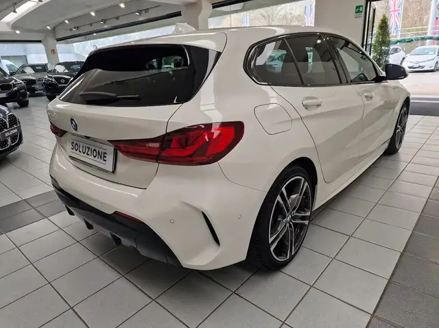 BMW 1 Series view 2