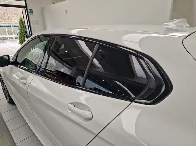 BMW 1 Series view 21