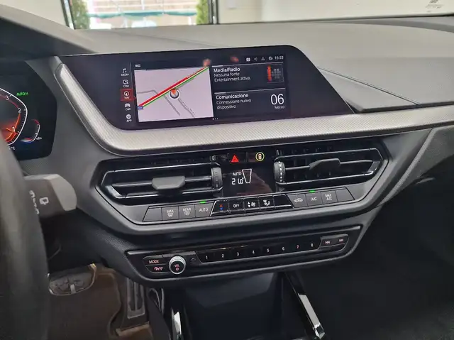 BMW 1 Series view 13