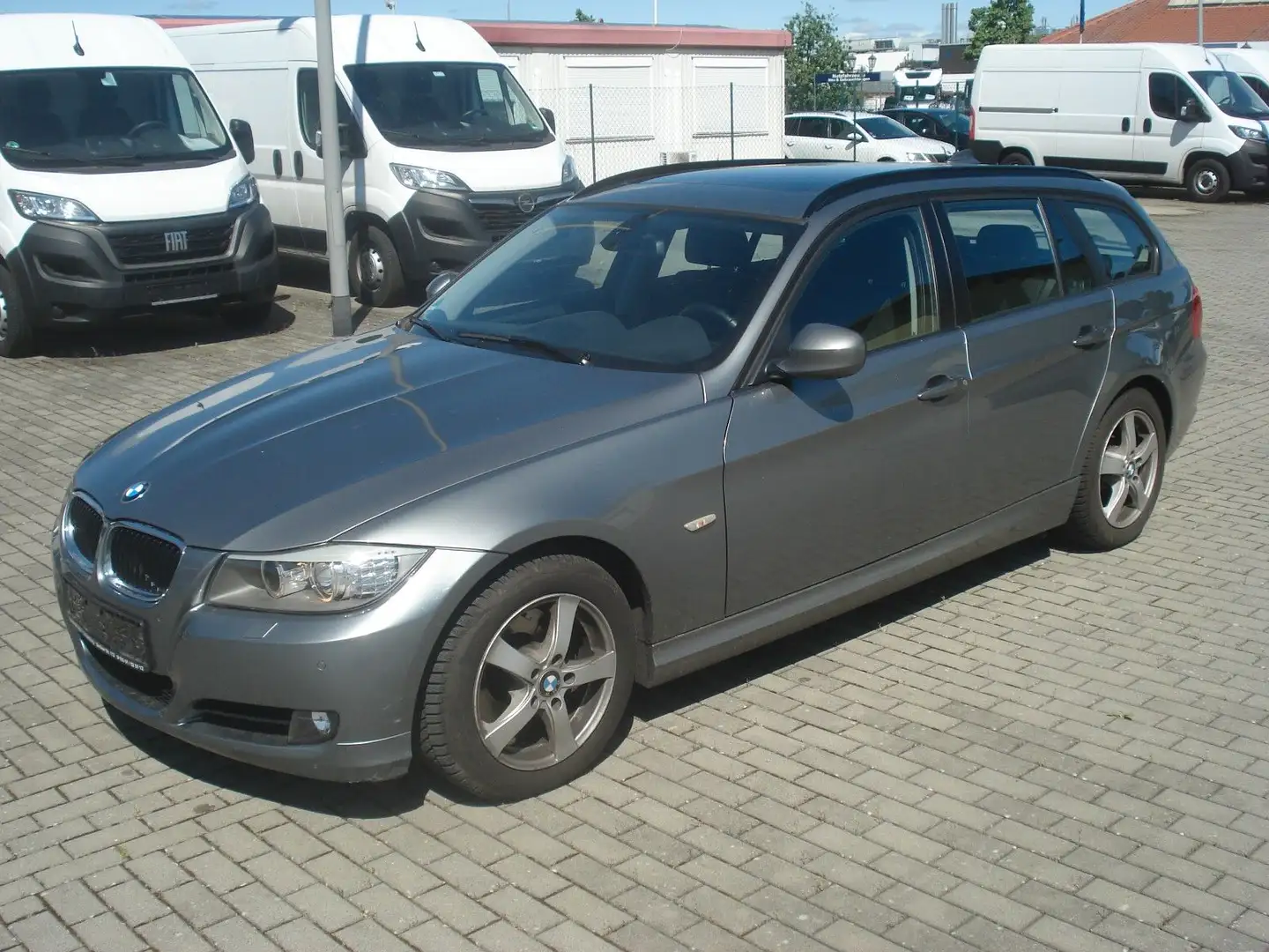 BMW 320 3 Touring 320i Leder Xenon Navi Automatik SHD Сірий - 1