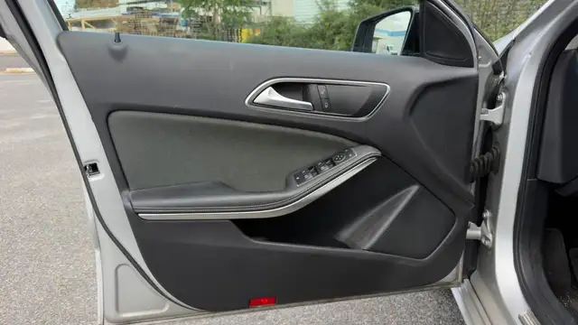Mercedes-Benz Unknown Model view 7