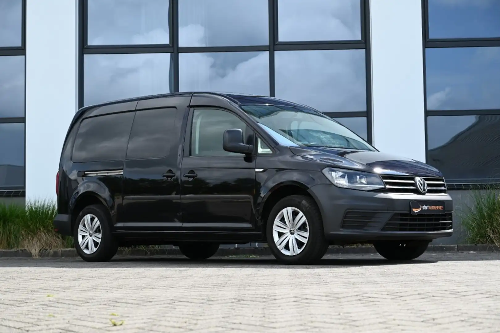 Volkswagen Caddy 2.0 TDI L2H1 140PK Euro6 Bluetooth € 139 P.M. Zwart - 2