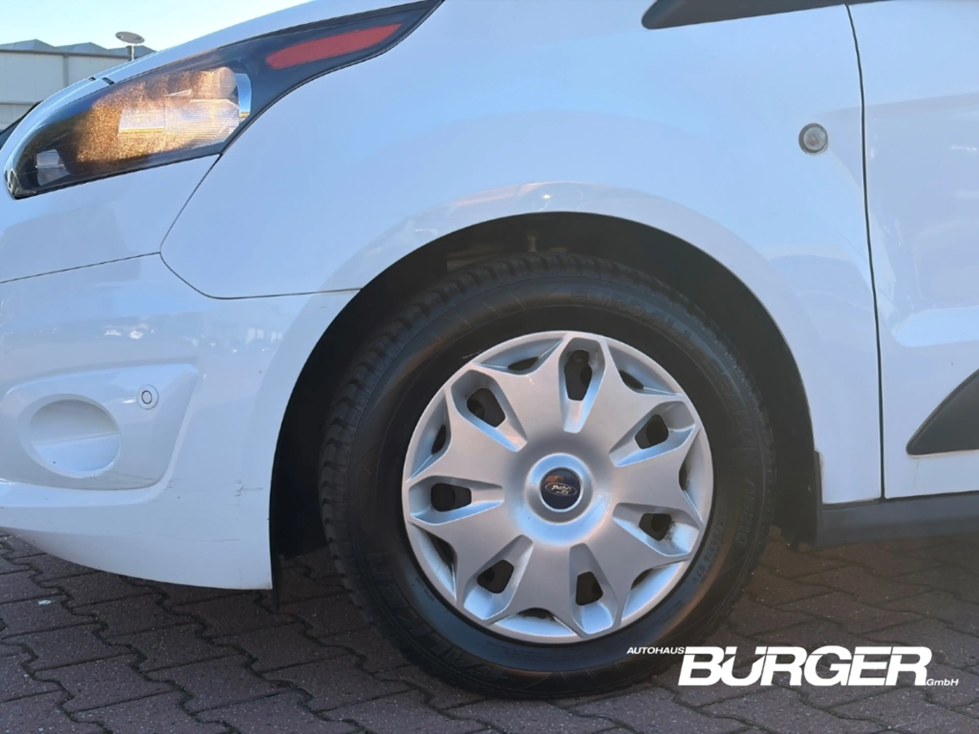 Ford Transit Connect 1.5 TDCi 3 Sitze SHZ PDCv+h Spurhalteass. Notbrems — photo 7
