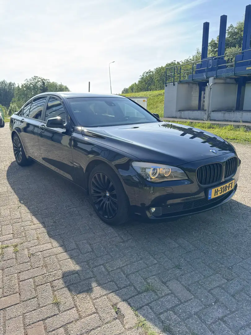 BMW 730 Executive Noir - 1