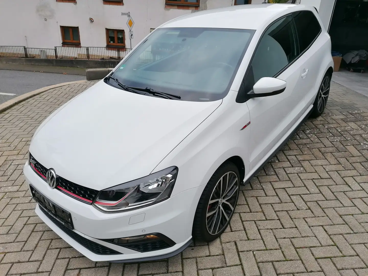 Volkswagen Polo GTI 1.8 TSI (Blue Motion Technology) Weiß - 1