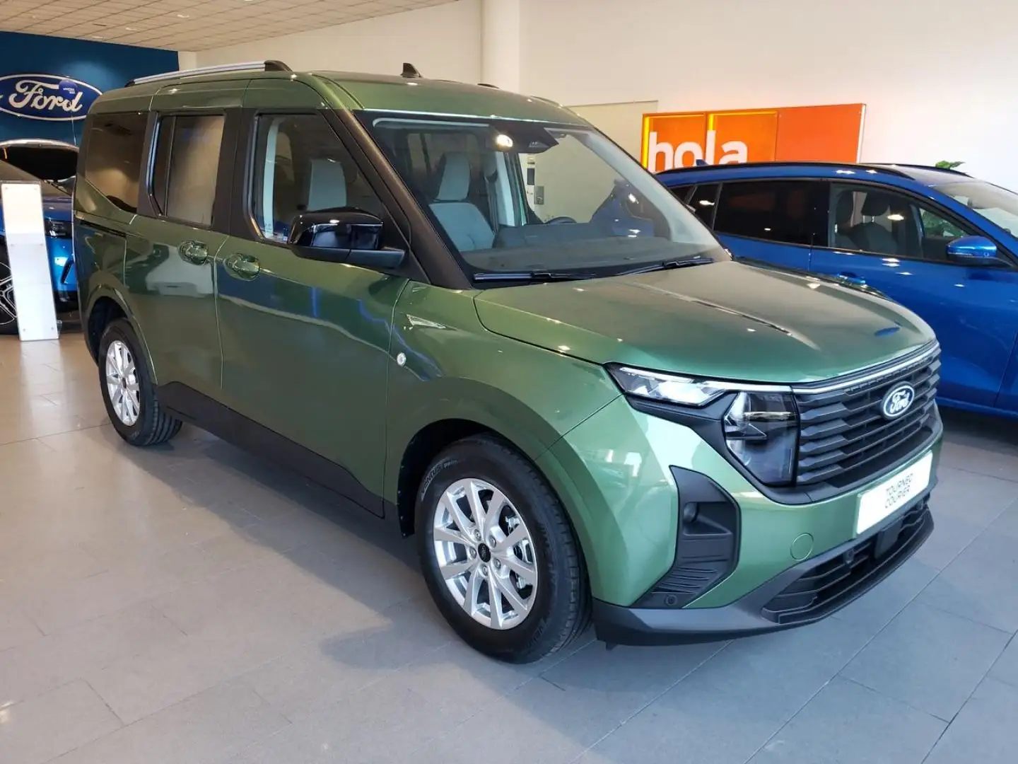Ford Tourneo Courier 1.0 Ecoboost Titanium Verde - 2