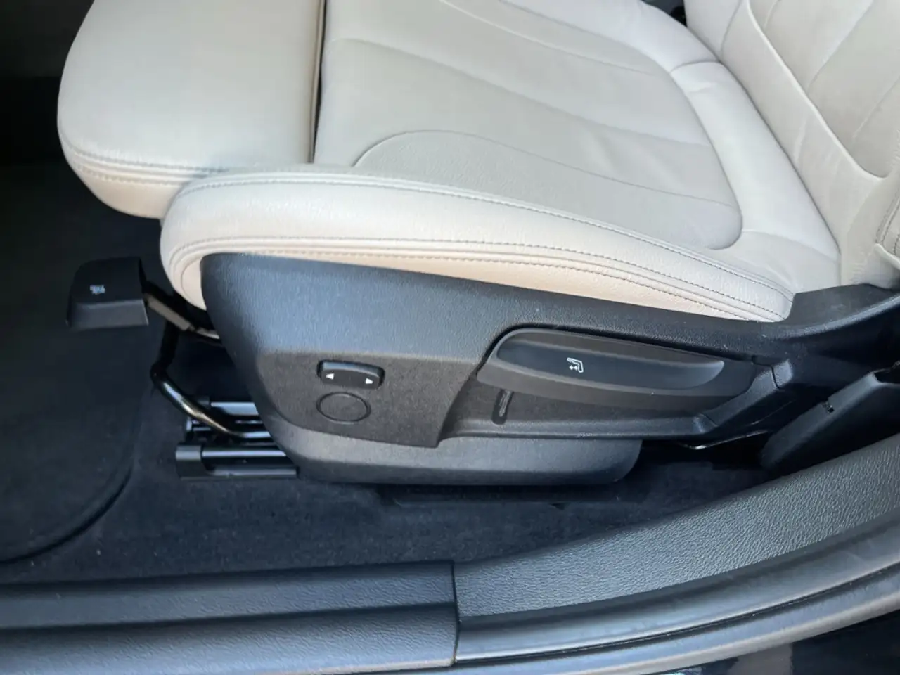 BMW X2 25e M Sport xDrive/Leder/HarmanKardon/LED, миниатюра 24