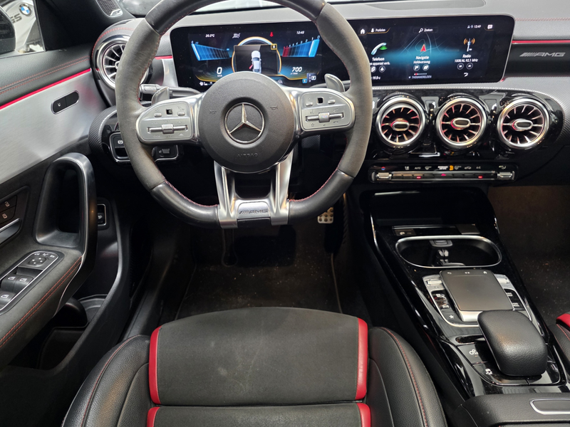 Mercedes-Benz CLA 35 AMG 4MATIC Premium Plus — photo 4