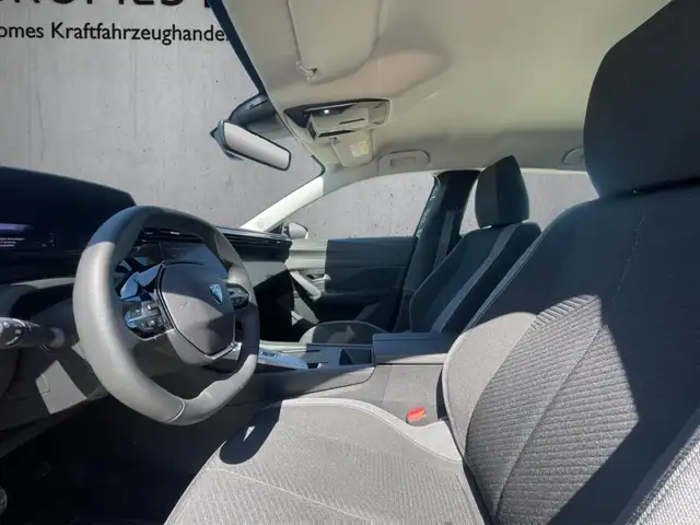 Peugeot 308 SW view 9