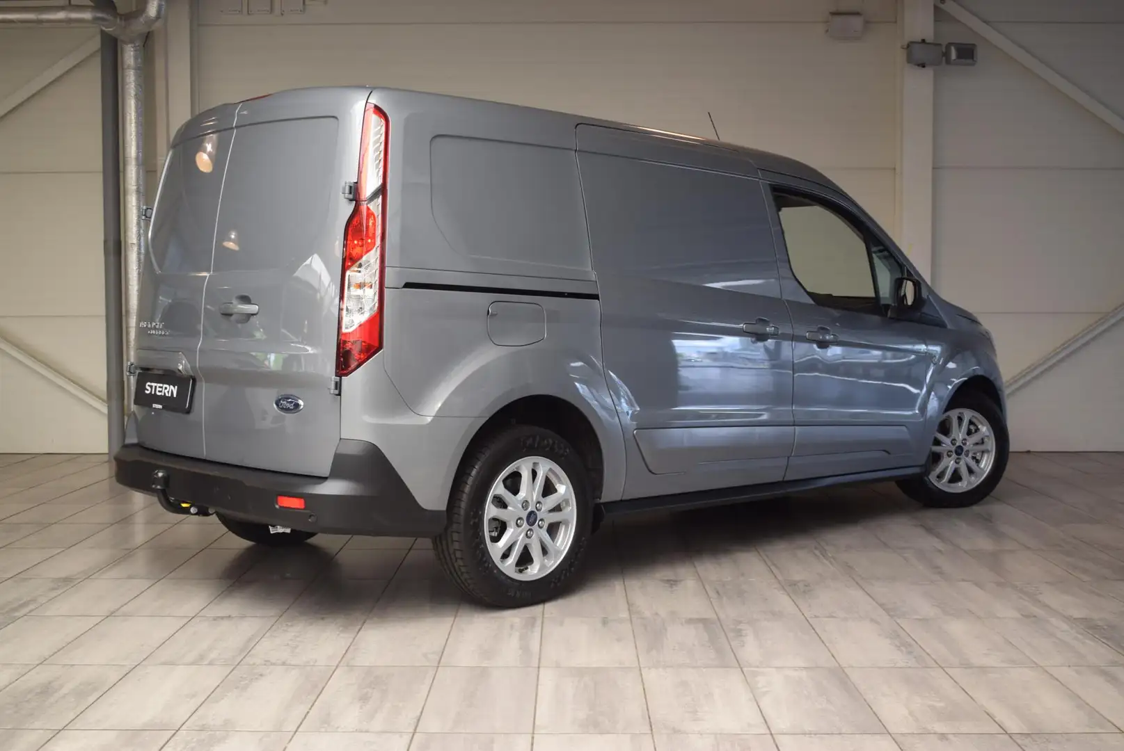 Ford Transit Connect 230 L2 1.5 TDCI 100pk Automaat High Paylo Grijs - 2