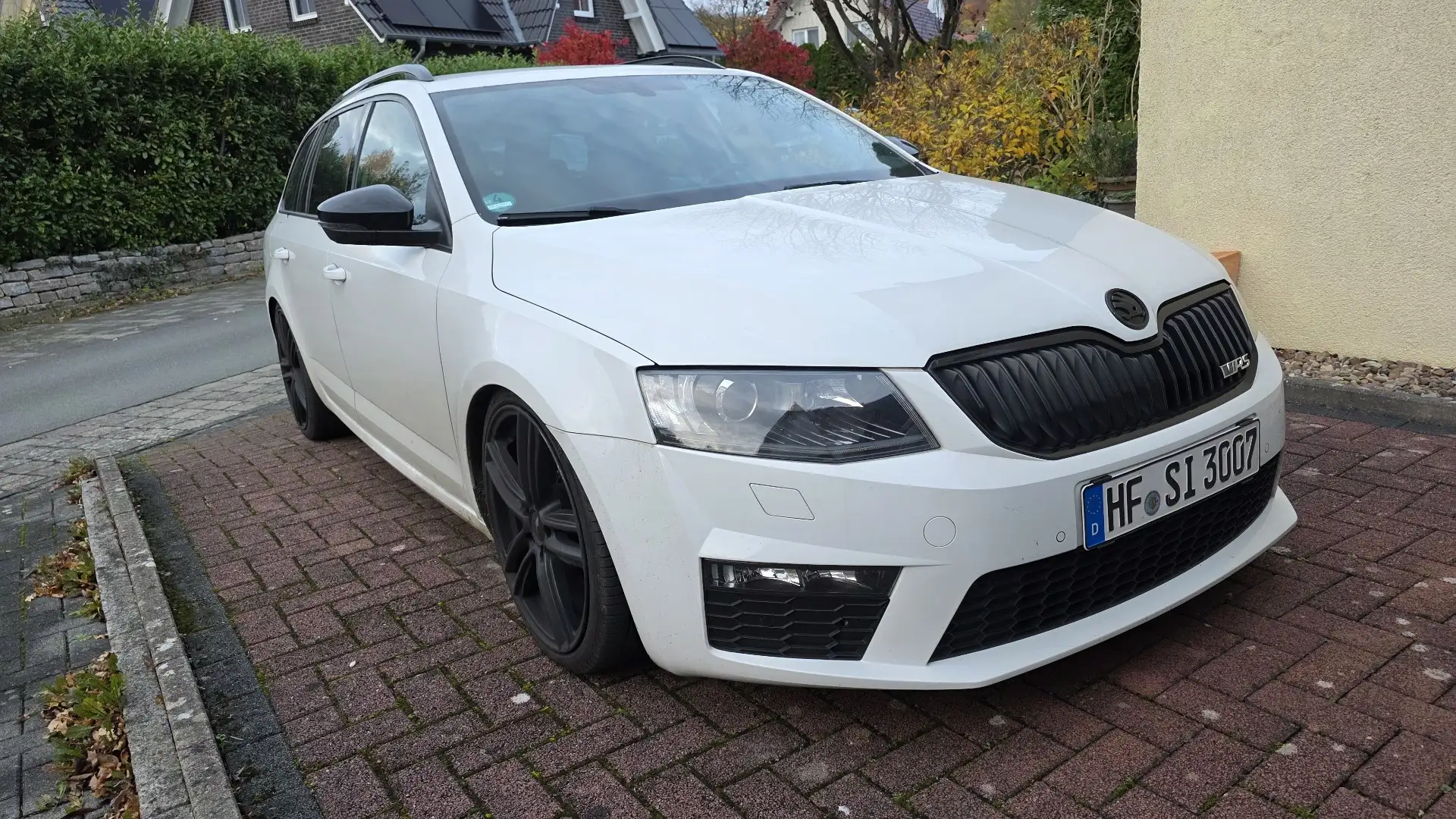 Skoda Octavia Combi 2.0 TDI (Green tec) DSG RS - 1