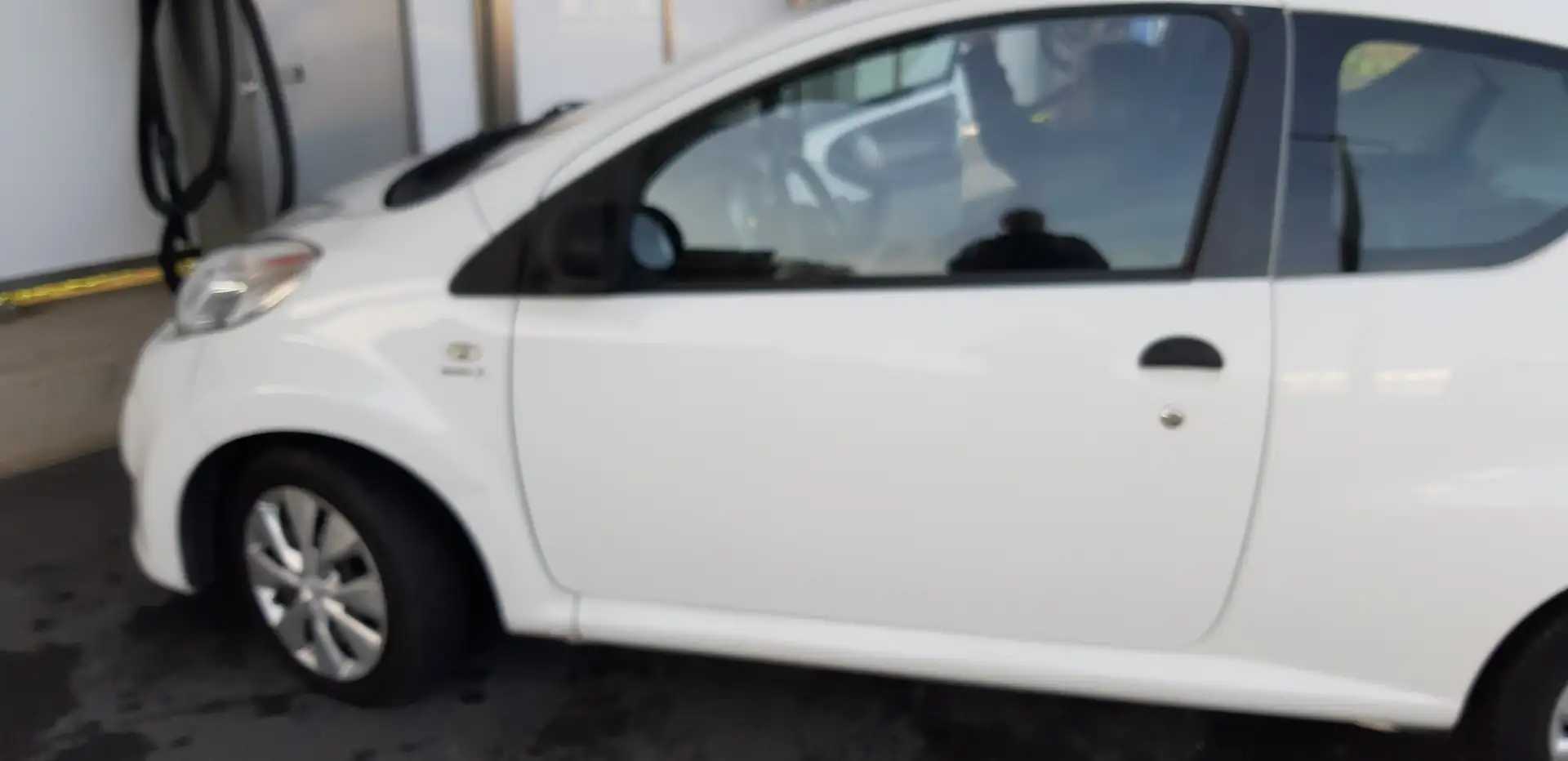 Citroen C1 C1 3-Türer 1.0 Ausstattungslinie unbekannt Weiß - 1