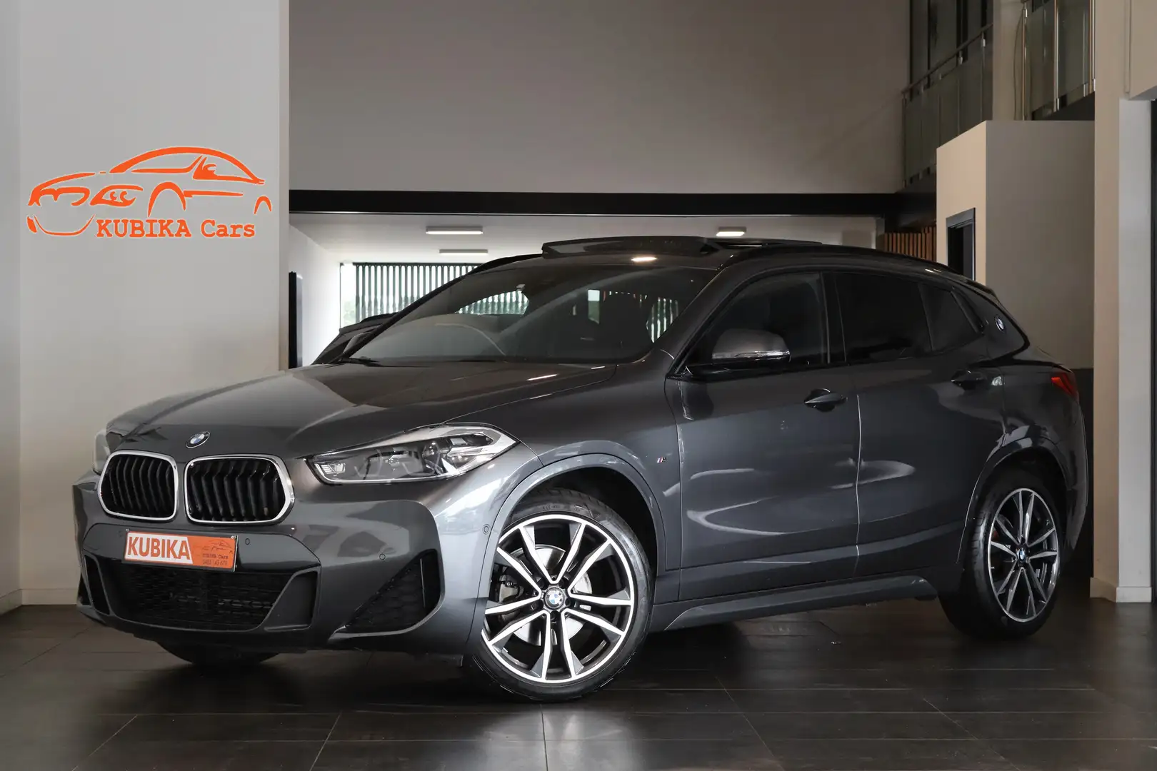 BMW X2 X2 sDrive18iA M-Pack Pano CruiseC LED Garantie* Grijs - 1