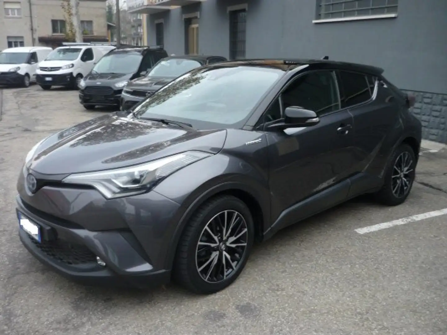 Toyota C-HR C-HR 1.8h Trend Sport 2wd e-cvt Braun - 1