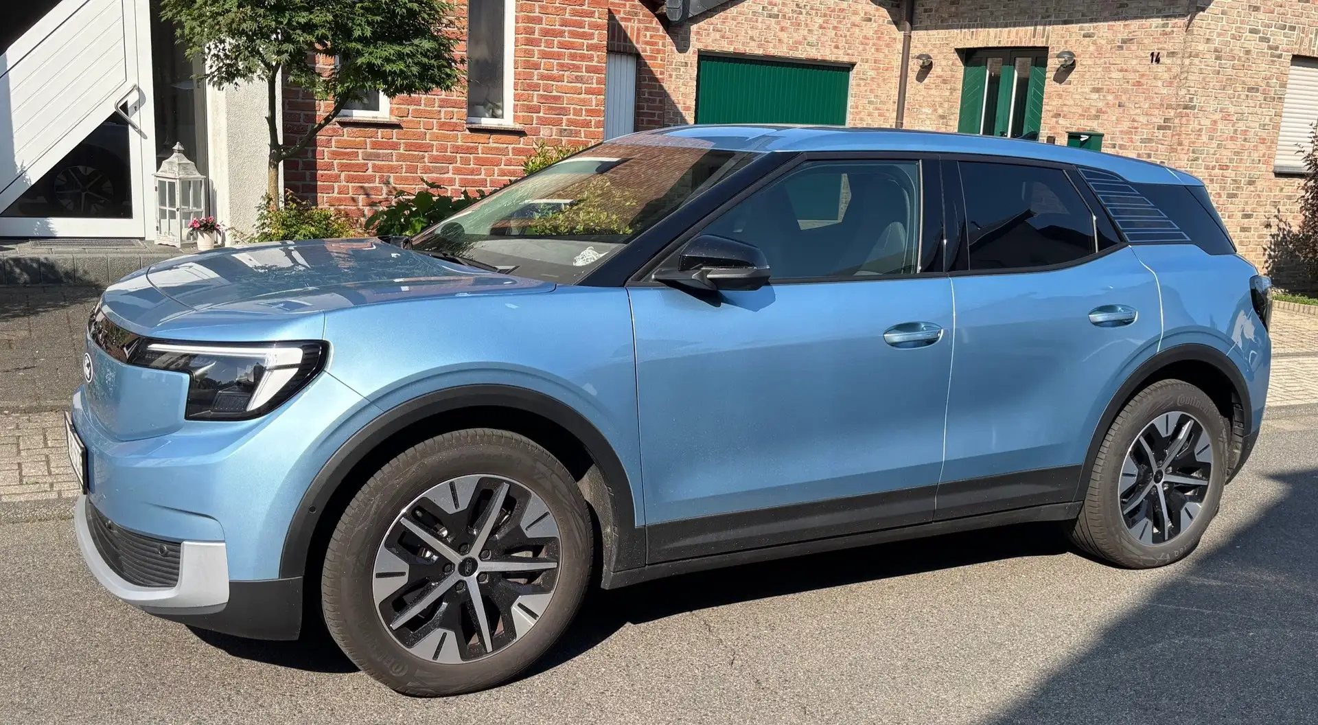 Ford Explorer Explorer Extended Range Fahrer-Assistenzpaket Blau - 1