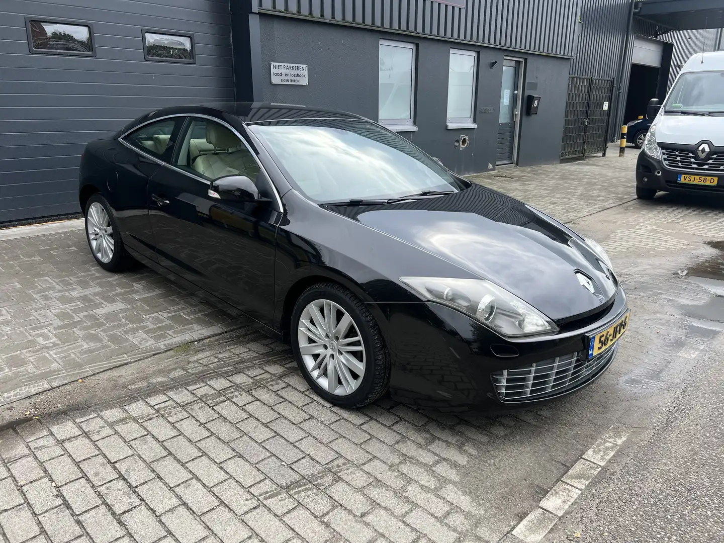 Renault Laguna 2.0 16V T Dynamique Zwart - 1