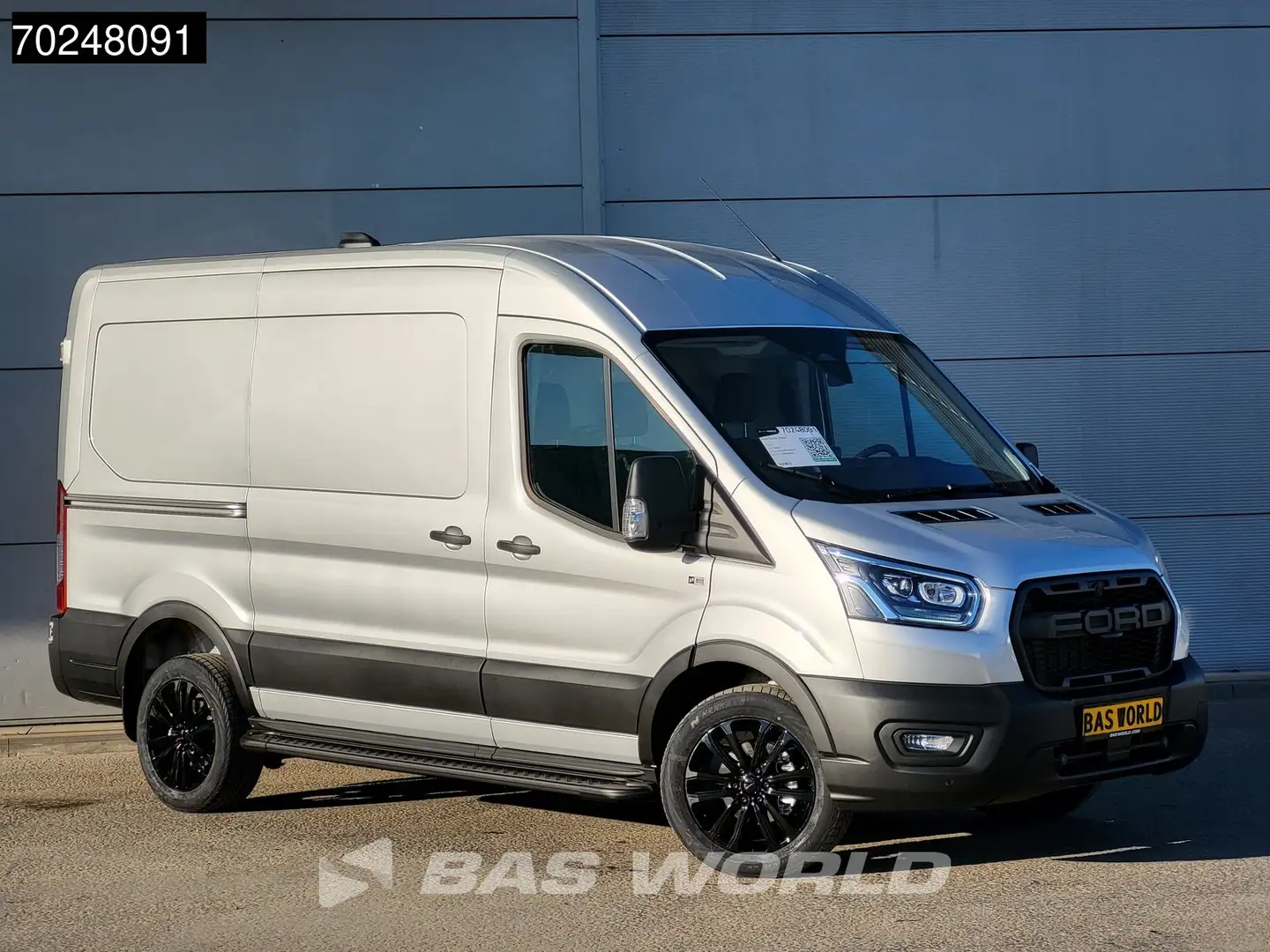 Ford Transit 165pk Automaat Limited Black Edition L2H2 ACC CarP Zilver - 2
